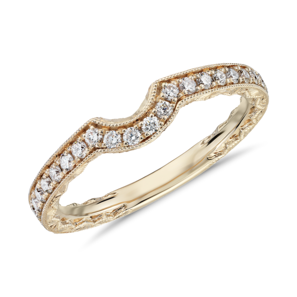 Curved Diamond and Milgrain Engraved Profile Wedding Ring in 14k Yellow Gold (1/4 ct. tw.)